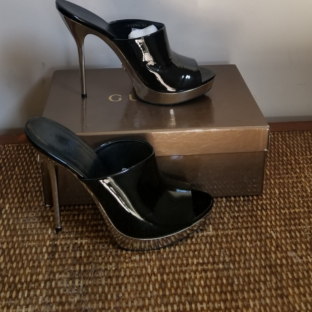Authentic black Gucci heels